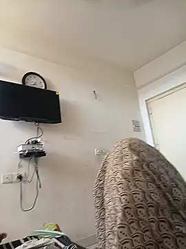 Snapshot of meenahotdarling chatting on September 23, 2:47 am meenahotdarling online show from September 23, 2:47 am