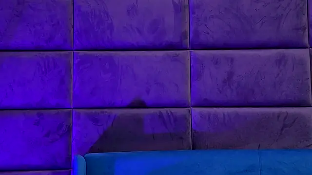 Snapshot of YssabelFox chatting on December 15, 2:54 pm YssabelFox online show from December 15, 2:54 pm