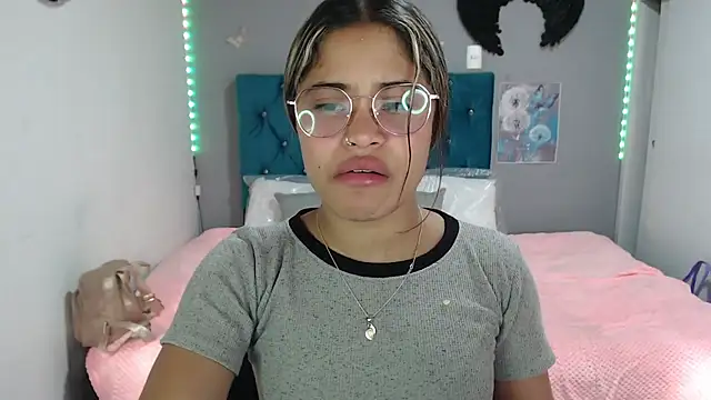 Snapshot of mia_sexgirl chatting on July 10, 12:19 pm mia sexgirl online show from July 10, 12:19 pm