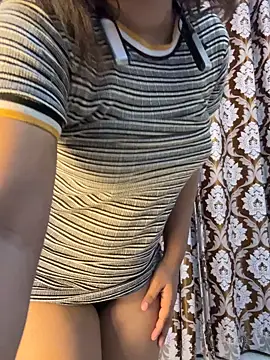 Snapshot of Ceylon_couple chatting on May 14, 6:04 pm Ceylon couple online show from May 14, 6:04 pm
