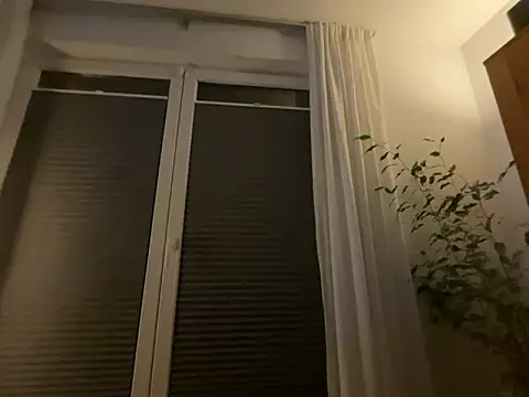 didil1900 online show from October 12, 4:00 am