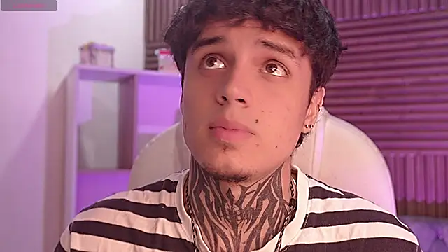 Declan-Fox online show from February 10, 5:22 am