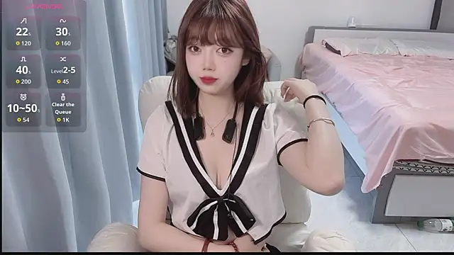 Lucky Cici online show from October 1, 11:44 pm