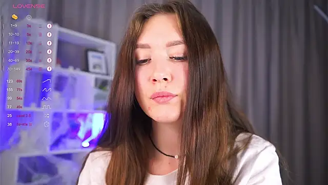 Snapshot of AlinaOrf chatting on November 3, 5:09 am AlinaOrf online show from November 3, 5:09 am