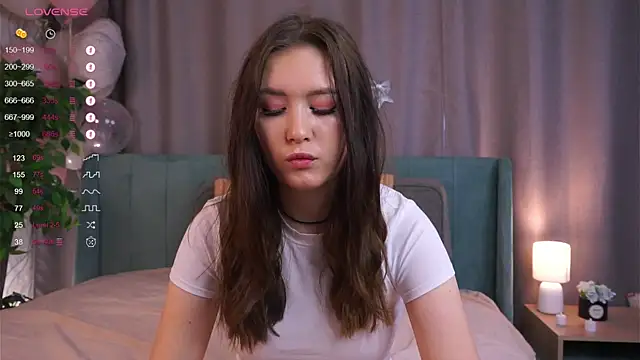 Snapshot of AlinaOrf chatting on November 17, 5:02 am AlinaOrf online show from November 17, 5:02 am