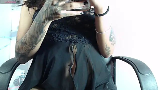 MavisManson online show from October 23, 8:18 pm