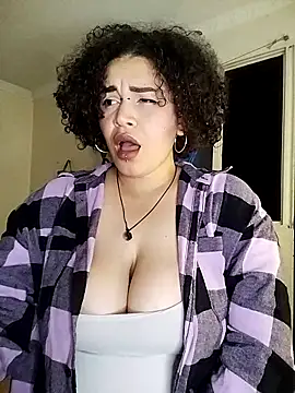 Julie wallace online show from November 7, 9:59 pm