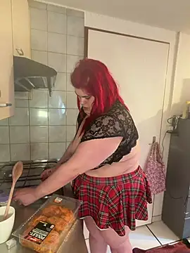 rosebratcat   online show from May 11, 4:04 pm