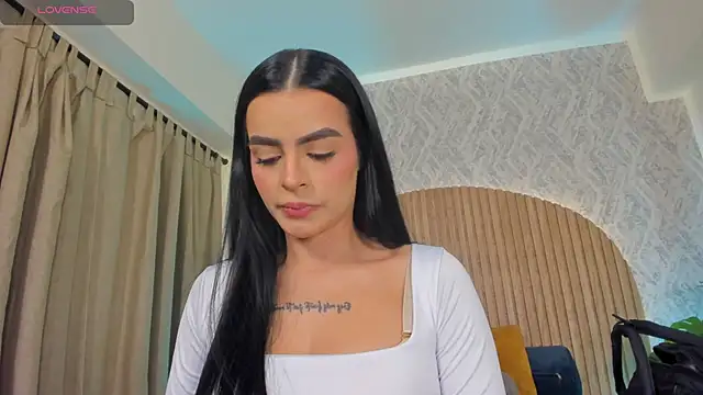 Sophiie Belle online show from October 11, 2:26 pm