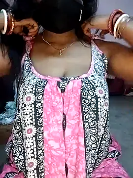 Snapshot of Bengalibeauty96 chatting on March 26, 4:56 pm Bengalibeauty96 online show from March 26, 4:56 pm