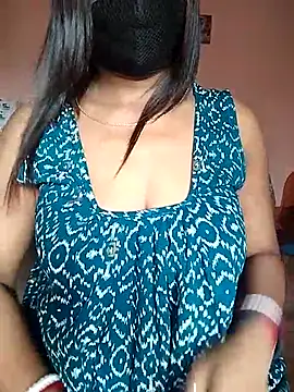 Snapshot of Bengalibeauty96 chatting on May 11, 1:11 am Bengalibeauty96 online show from May 11, 1:11 am