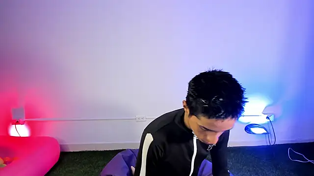 Snapshot of EstivenSallas chatting on September 17, 7:37 pm EstivenSallas online show from September 17, 7:37 pm