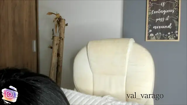 val varago online show from June 10, 12:22 am