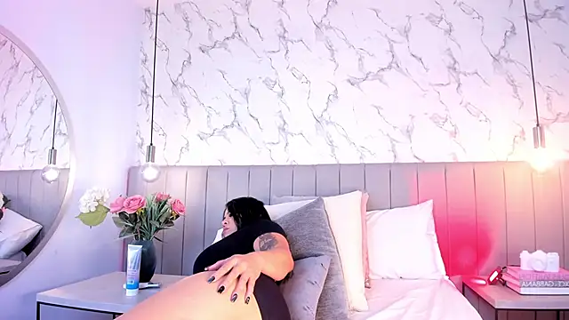 Amber Santana online show from November 7, 9:37 pm