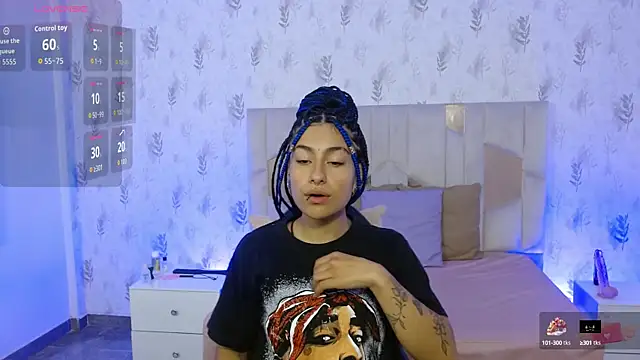 Snapshot of DAKOTA_TAY1 chatting on October 4, 11:41 am DAKOTA TAY1 online show from October 4, 11:41 am