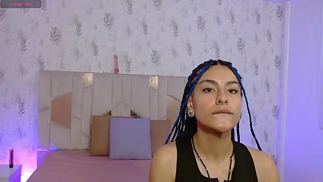 Snapshot of DAKOTA_TAY1 chatting on October 10, 11:42 am DAKOTA TAY1 online show from October 10, 11:42 am