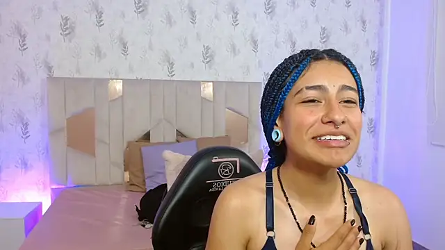 Snapshot of DAKOTA_TAY1 chatting on October 27, 11:58 am DAKOTA TAY1 online show from October 27, 11:58 am