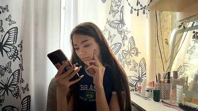 Cuteviola online show from February 3, 12:31 am