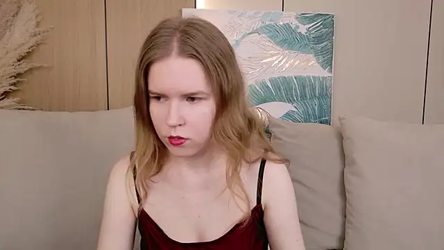 Snapshot of Alida_Brice chatting on May 18, 10:43 am Alida Brice online show from May 18, 10:43 am