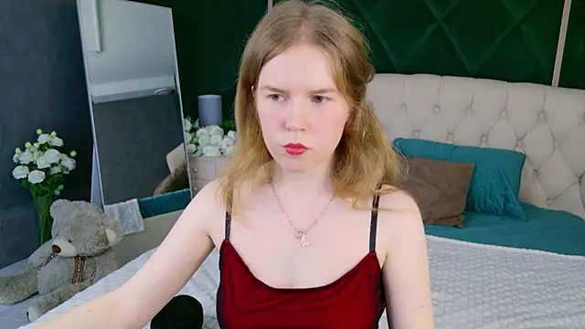 Snapshot of Alida_Brice chatting on May 19, 4:13 pm Alida Brice online show from May 19, 4:13 pm