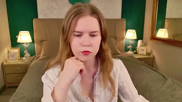 Snapshot of Alida_Brice chatting on May 22, 3:39 pm Alida Brice online show from May 22, 3:39 pm