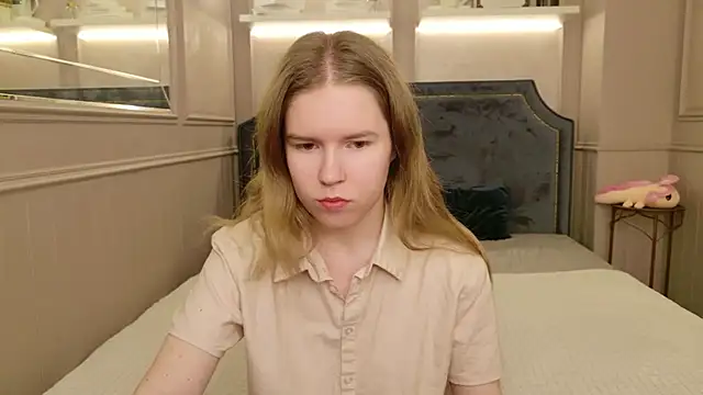 Snapshot of Alida_Brice chatting on June 3, 5:32 am Alida Brice online show from June 3, 5:32 am