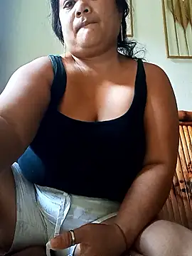 Snapshot of slutty_pinay12 chatting on January 13, 1:22 am slutty pinay12 online show from January 13, 1:22 am