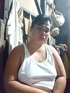 Snapshot of slutty_pinay12 chatting on February 7, 6:33 pm slutty pinay12 online show from February 7, 6:33 pm