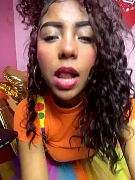 Snapshot of PrettyTiana_ chatting on October 8, 9:12 pm PrettyTiana online show from October 8, 9:12 pm