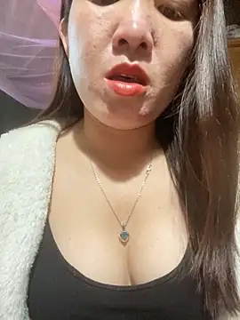 Snapshot of Luna-ass chatting on November 29, 12:24 am Luna-ass online show from November 29, 12:24 am