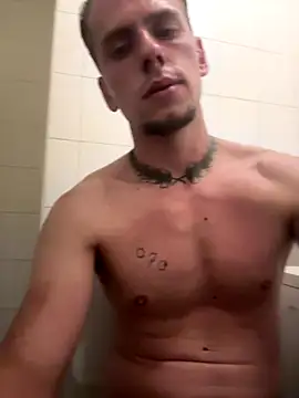 Snapshot of steef070 chatting on September 13, 4:45 am steef070 online show from September 13, 4:45 am