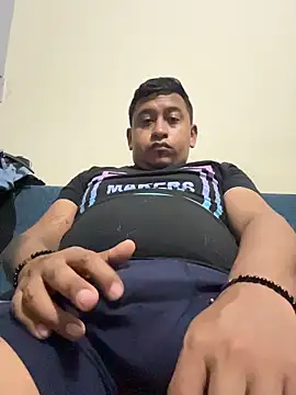 dannybs05 online show from November 16, 7:25 am