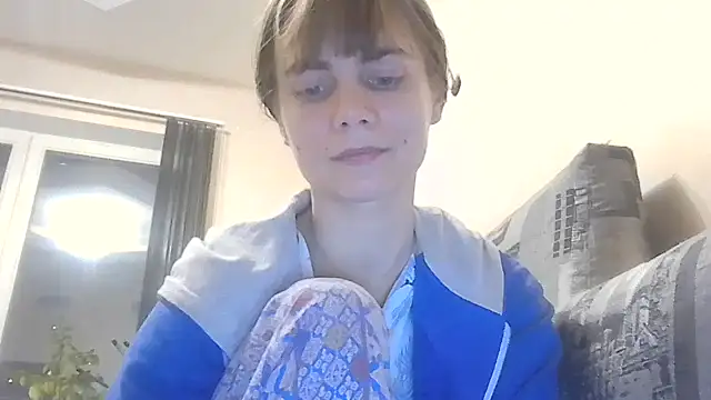 Snapshot of Loriven chatting on November 4, 6:40 pm Loriven online show from November 4, 6:40 pm