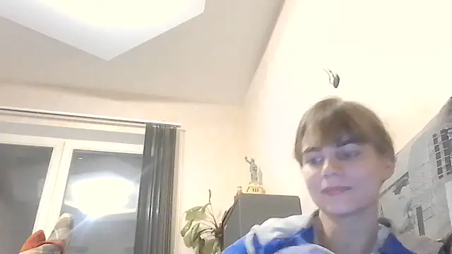 Snapshot of Loriven chatting on November 8, 9:13 pm Loriven online show from November 8, 9:13 pm
