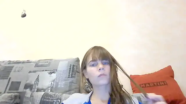 Snapshot of Loriven chatting on February 4, 8:03 pm Loriven online show from February 4, 8:03 pm
