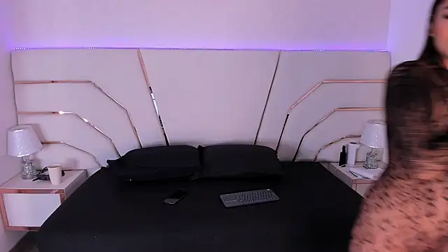 Snapshot of Kendall_Evanss chatting on December 23, 3:48 am Kendall Evanss online show from December 23, 3:48 am