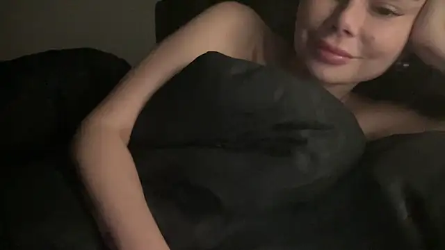 Snapshot of Orlinah chatting on November 8, 6:07 pm Orlinah online show from November 8, 6:07 pm