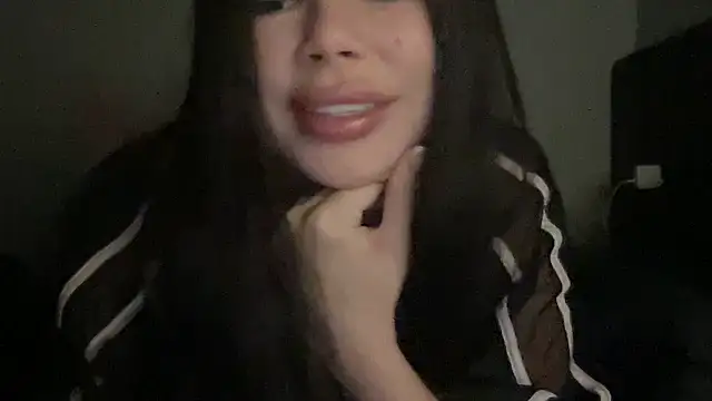 Snapshot of Orlinah chatting on November 17, 8:14 pm Orlinah online show from November 17, 8:14 pm
