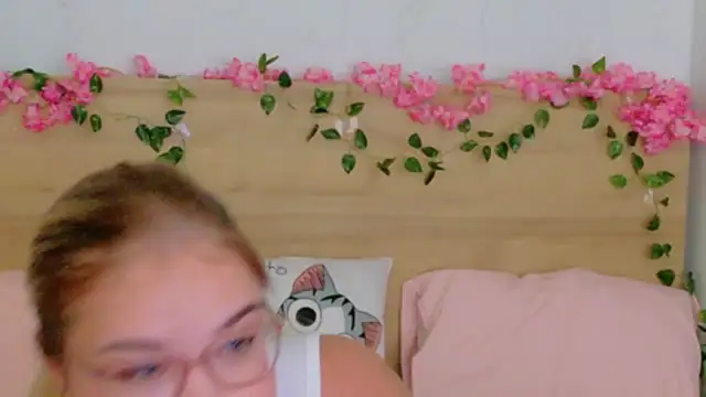 Lilith Bonheur online show from November 21, 10:52 pm