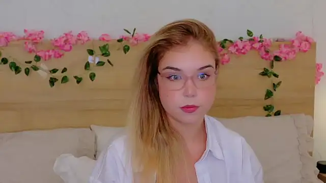 Lilith Bonheur online show from November 29, 10:24 pm