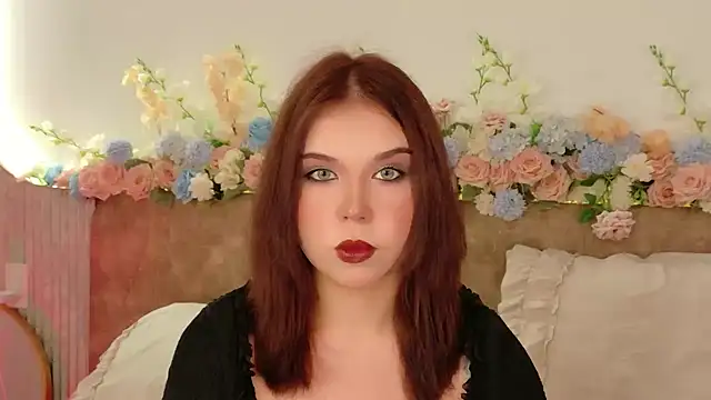 Snapshot of Lilith_Bonheur chatting on May 7, 11:04 am Lilith Bonheur online show from May 7, 11:04 am