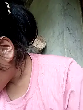 Luyen004 online show from May 3, 12:05 am