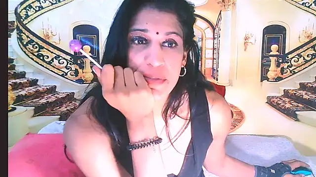 Snapshot of IndianSexcSmyle chatting on May 15, 10:06 pm IndianSexcSmyle online show from May 15, 10:06 pm