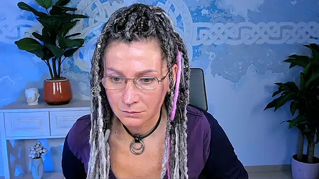 Snapshot of UmaSpace chatting on October 4, 5:05 am UmaSpace online show from October 4, 5:05 am