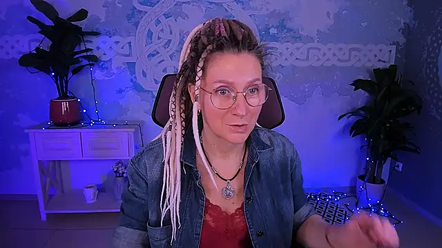 Snapshot of UmaSpace chatting on March 8, 5:00 am UmaSpace online show from March 8, 5:00 am