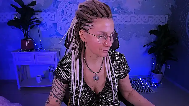 Snapshot of UmaSpace chatting on March 13, 5:14 am UmaSpace online show from March 13, 5:14 am