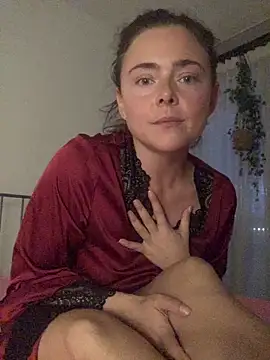 Snapshot of Mia_Winters chatting on October 21, 5:46 pm Mia Winters online show from October 21, 5:46 pm