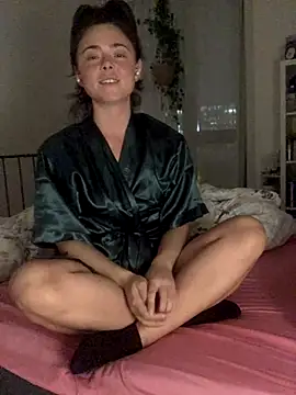 Snapshot of Mia_Winters chatting on October 24, 6:59 pm Mia Winters online show from October 24, 6:59 pm