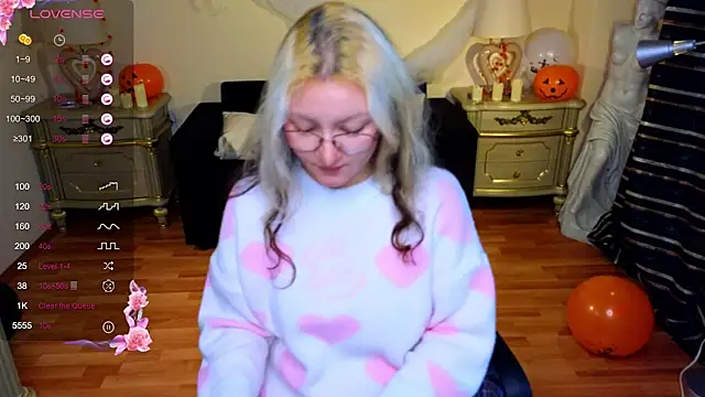 JuicyLullu online show from October 21, 11:33 am