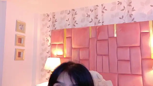 Snapshot of LaylaaDoll chatting on July 1, 7:35 pm LaylaaDoll online show from July 1, 7:35 pm